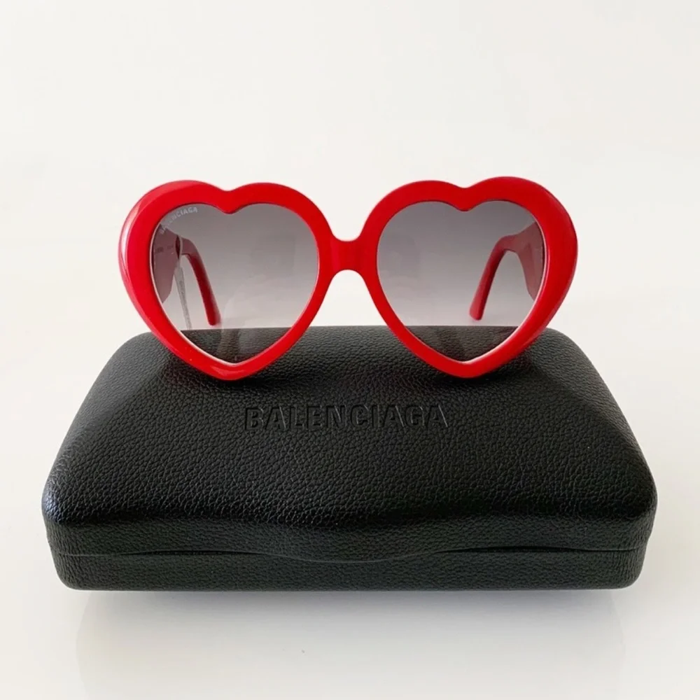 SOLD E Balenciaga Heart Sunglasses, New - Picture 13 of 14